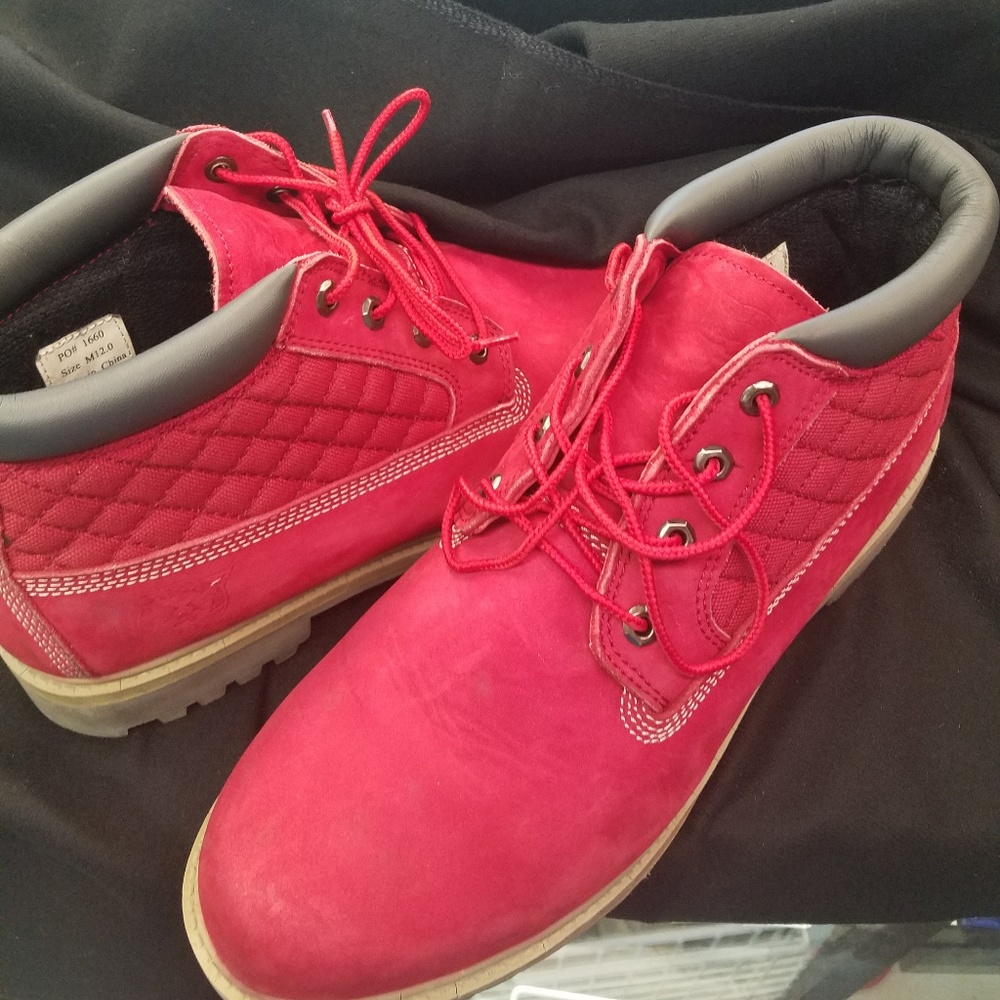 Avirwex Quilt Red Size 12 Men's Boots